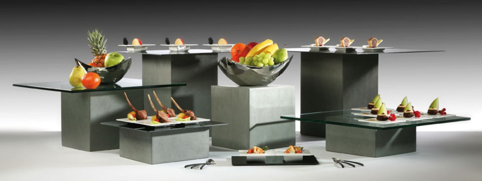 Konkret Collection by ZIEHER - XXL drinks display and concrete-look blocks in use
