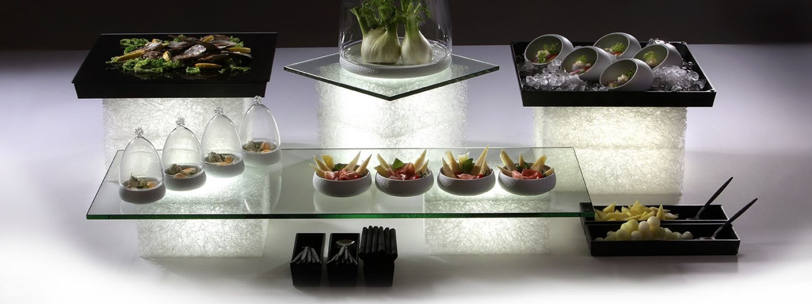 Collection Textura ZIEHER - blocs résille illuminés, buffet de nuit